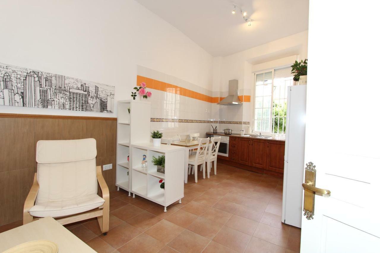 Apartamento Ollerías Málaga Exterior foto